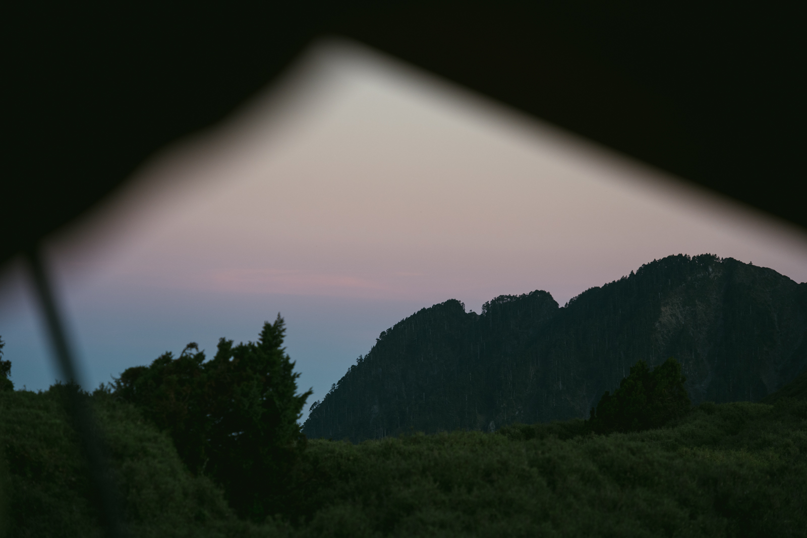 山影
